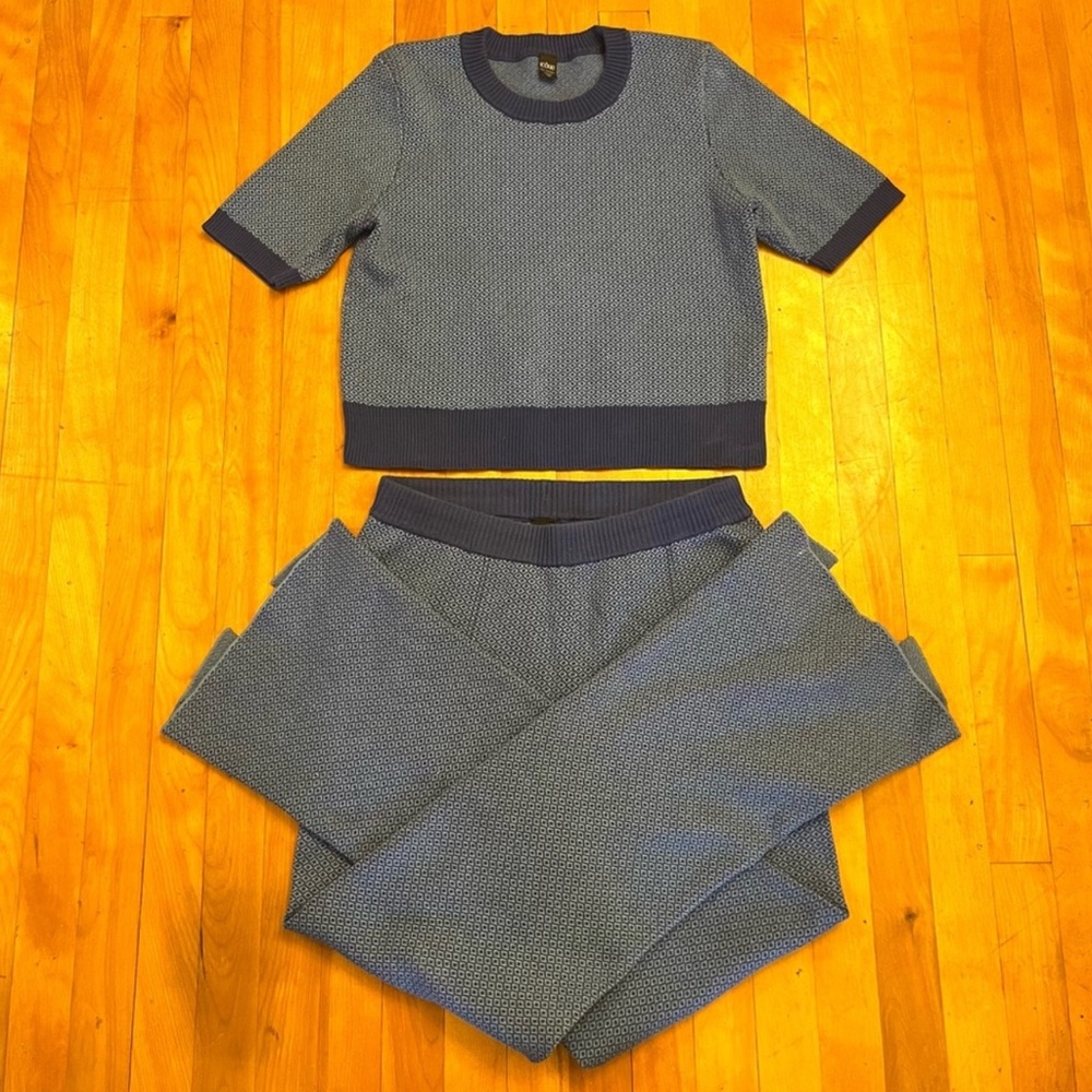 ICŌNE (Simons) Blue Knit Set; Short Sleeve Top, Wide Leg Pants - Women's LARGE
